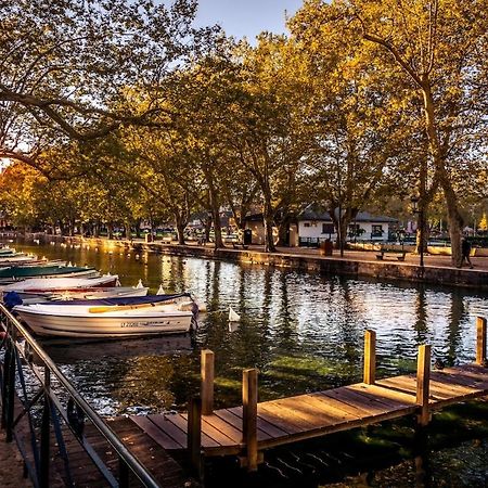 Golden Beach Parking Proche Du Lac Аннесі Екстер'єр фото